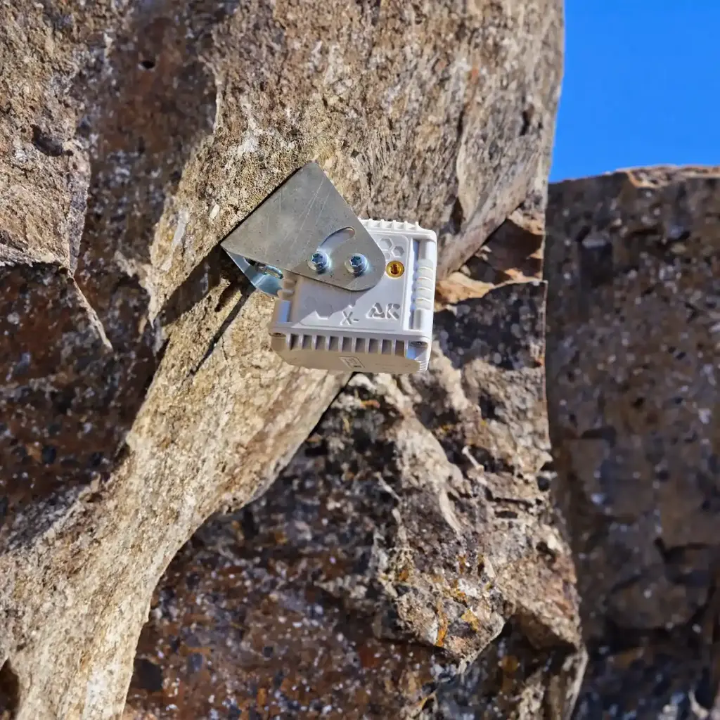 capteur_DELTA_R_surveillance_inclinaison_nature.webp